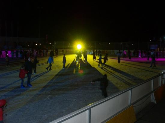 Carnaval Disco-Glace Crans-Montana 03.2011