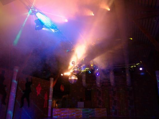 Soirée plus 25 ans grande salle Chéserex montage sono / structure et lights show
