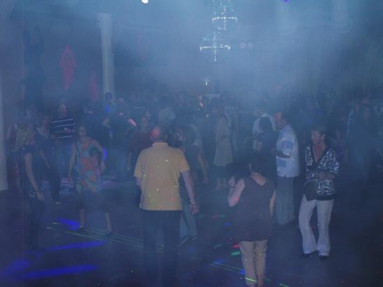 Soirée plus 25 ans grande salle Chéserex montage sono / structure et lights show