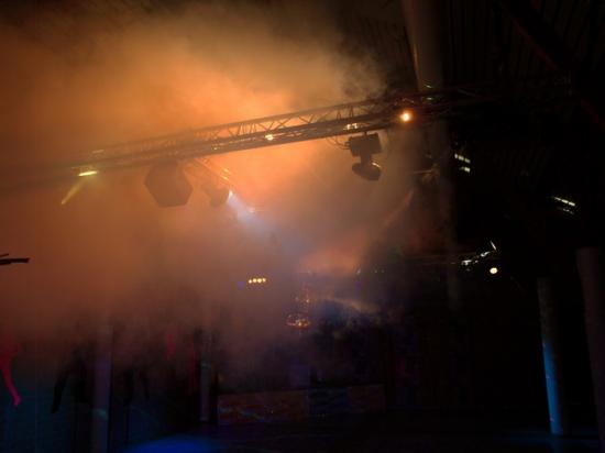 Soirée plus 25 ans grande salle Chéserex montage sono / structure et lights show
