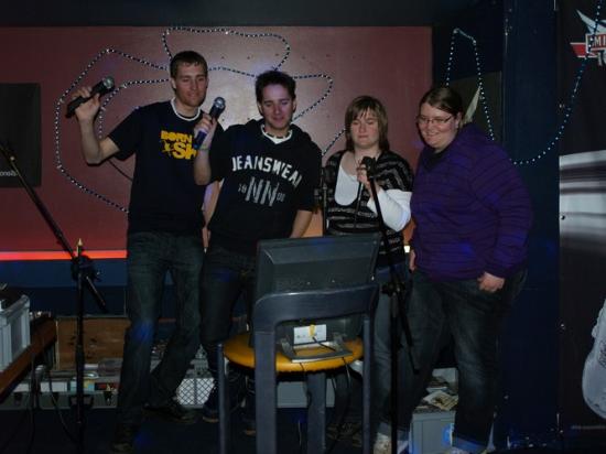 Le 13.03.2010 Soirée KARAOKE et Dj Musique 80