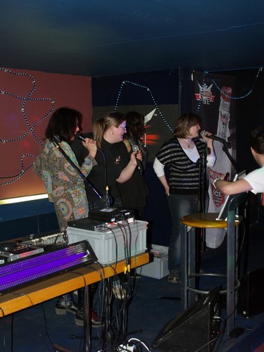 Le 13.03.2010 Soirée KARAOKE et Dj Musique 80