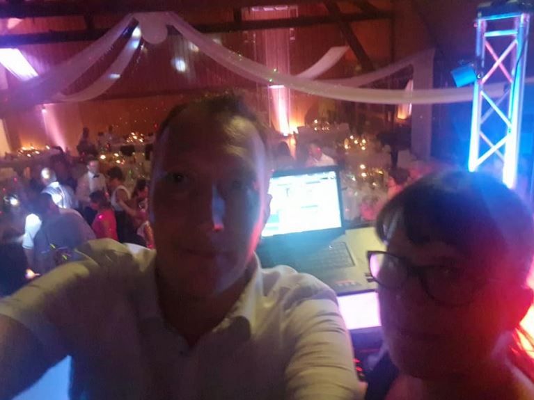 Mariage au Battoir à Chapelle-sur-Moudon le 24 août 2019 